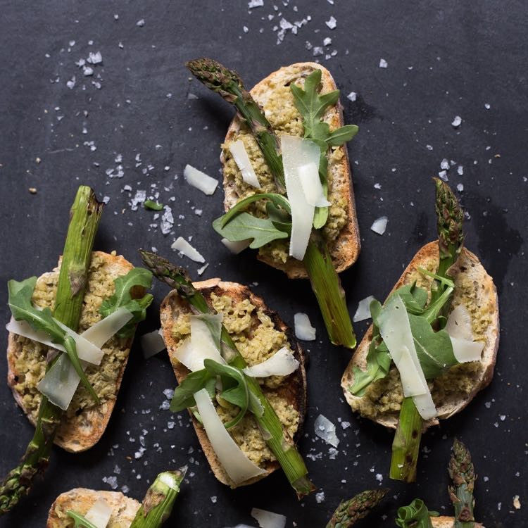 SEASONAL EATS | Asparagus & Green Tapenade Crostinis