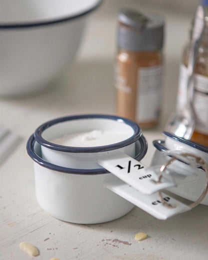 Enamel Measuring Cup Set